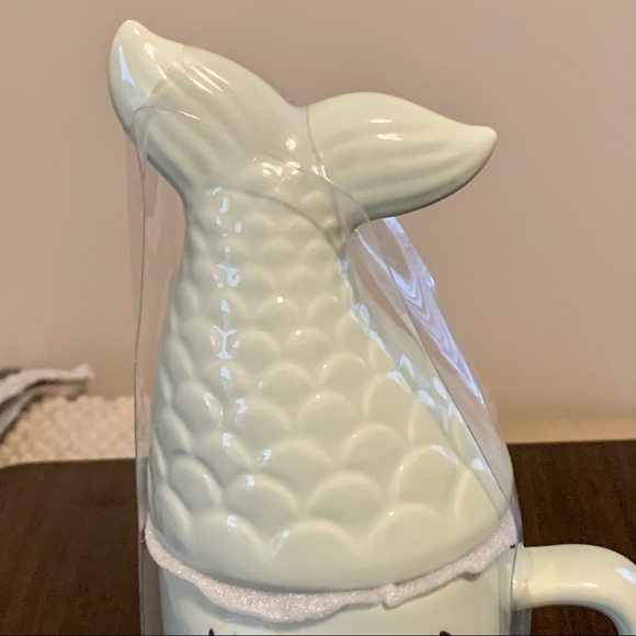 Rae Dunn MERMAID AT HEART Ceramic Figural Topper Mug - Picture 3 of 10